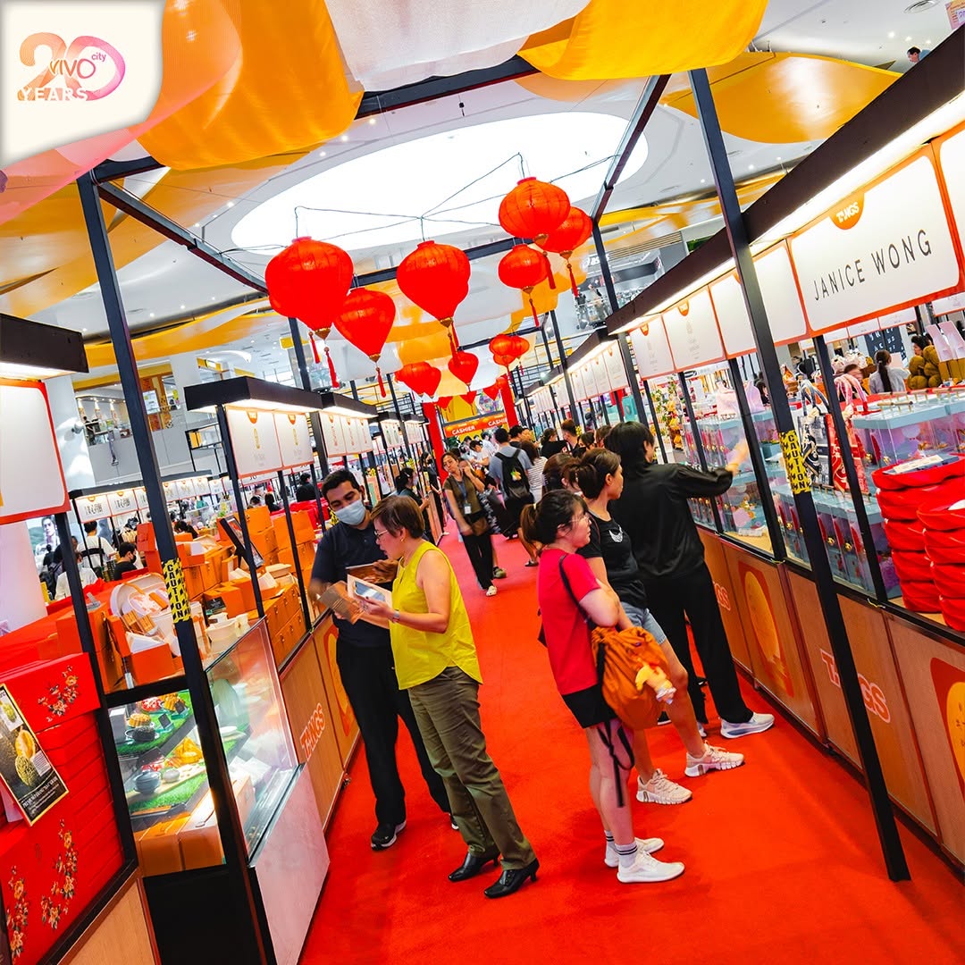 Janice Wong mooncake display at TANGS Mid-Autumn Fair