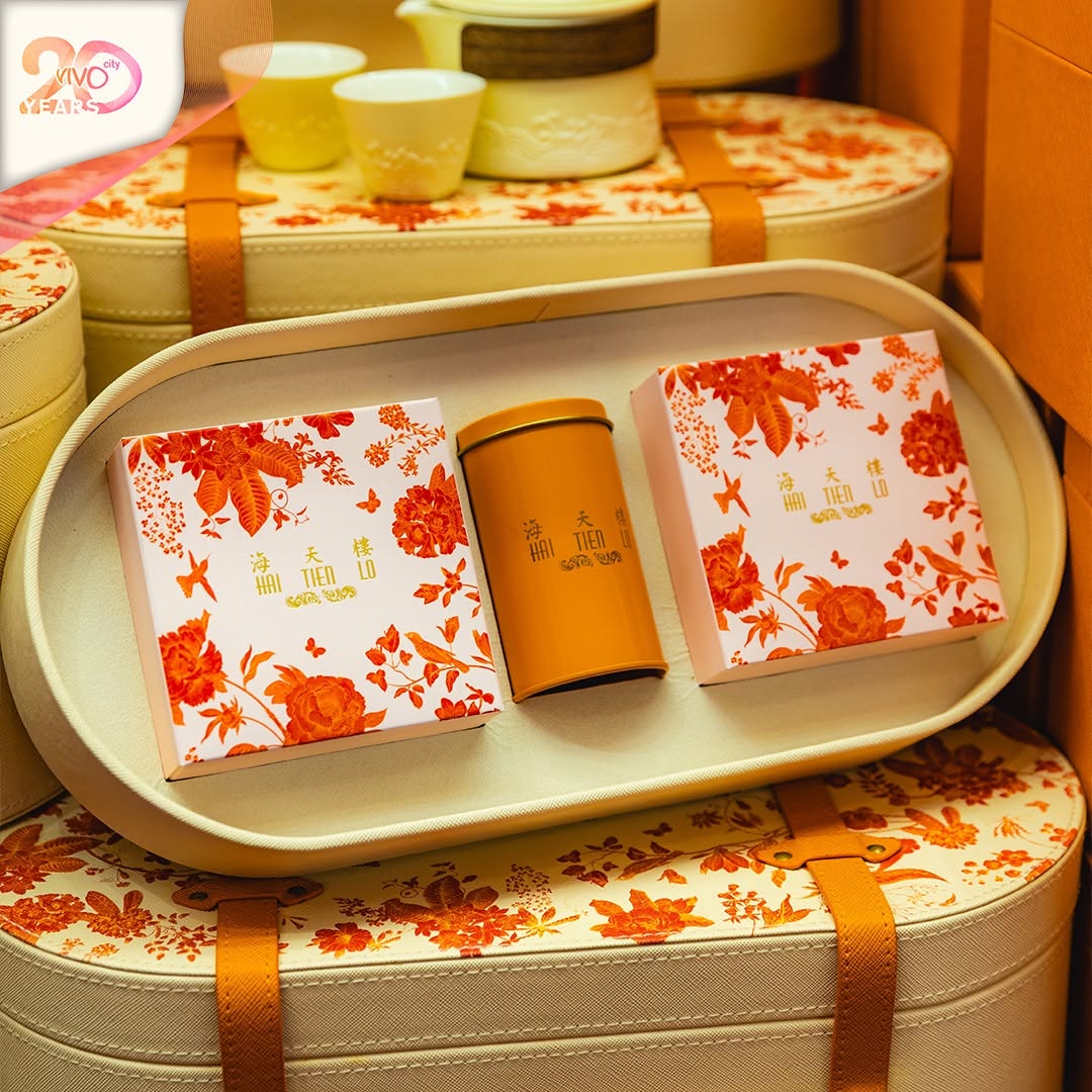Hai Tian Lu tea tins and boxes at TANGS Mid-Autumn Fair