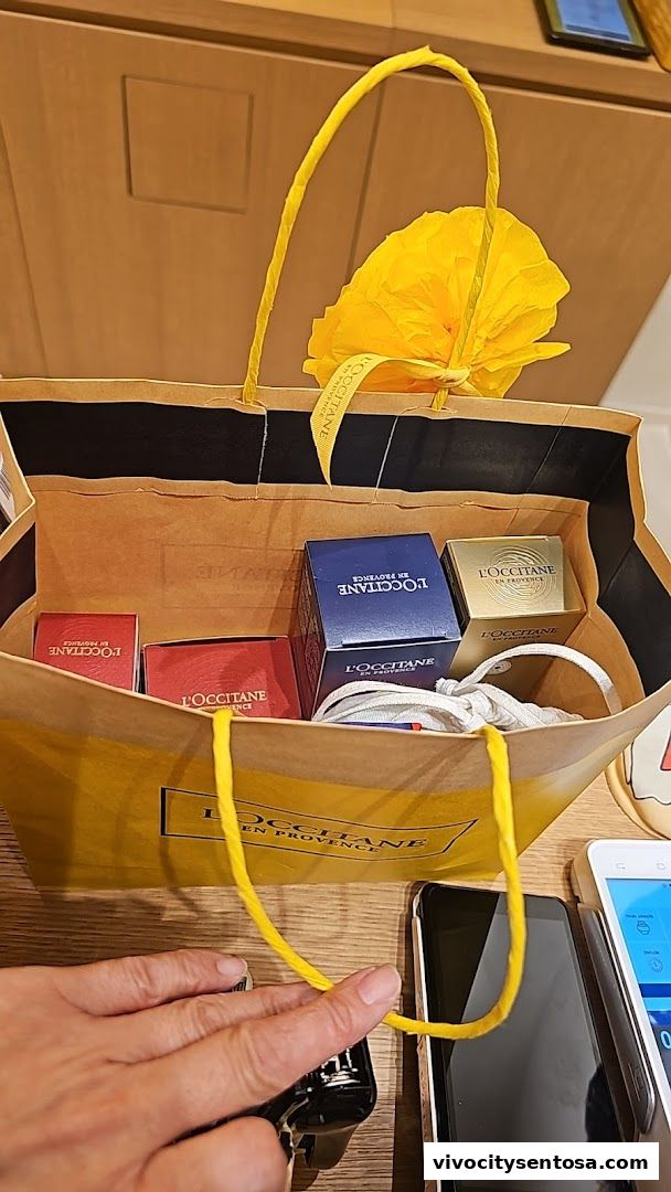 LOCCITANE - Vivo City