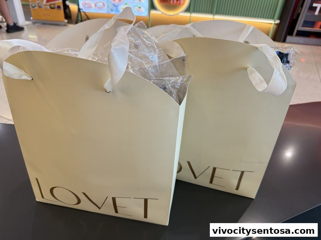 LOVET  VivoCity