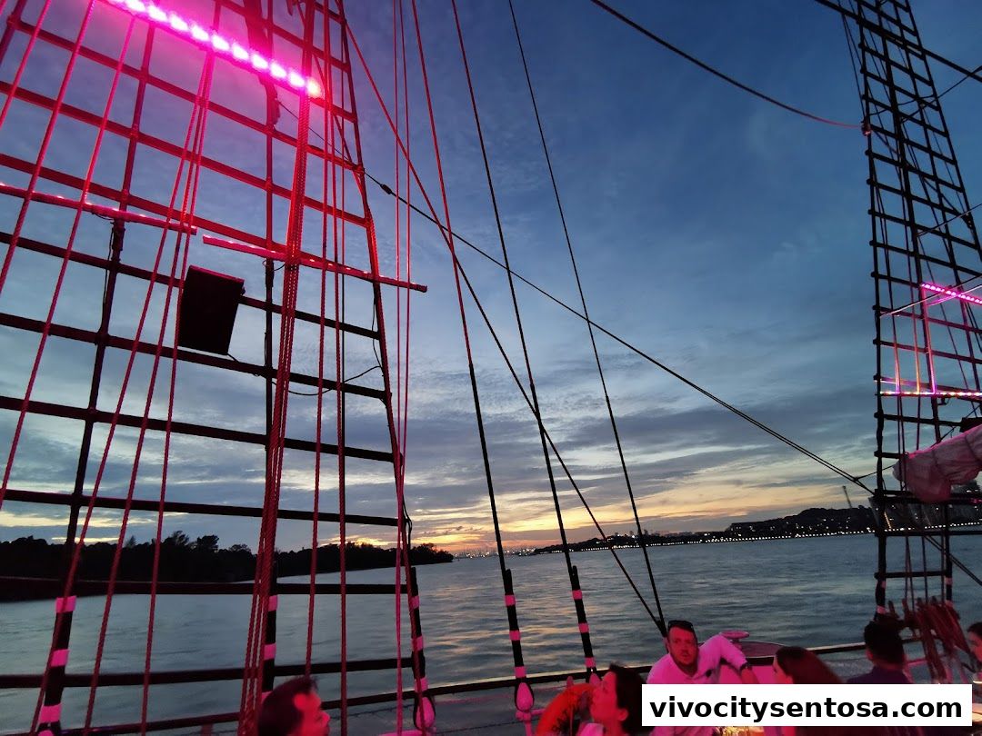 Royal Albatross - Luxury Tall Ship