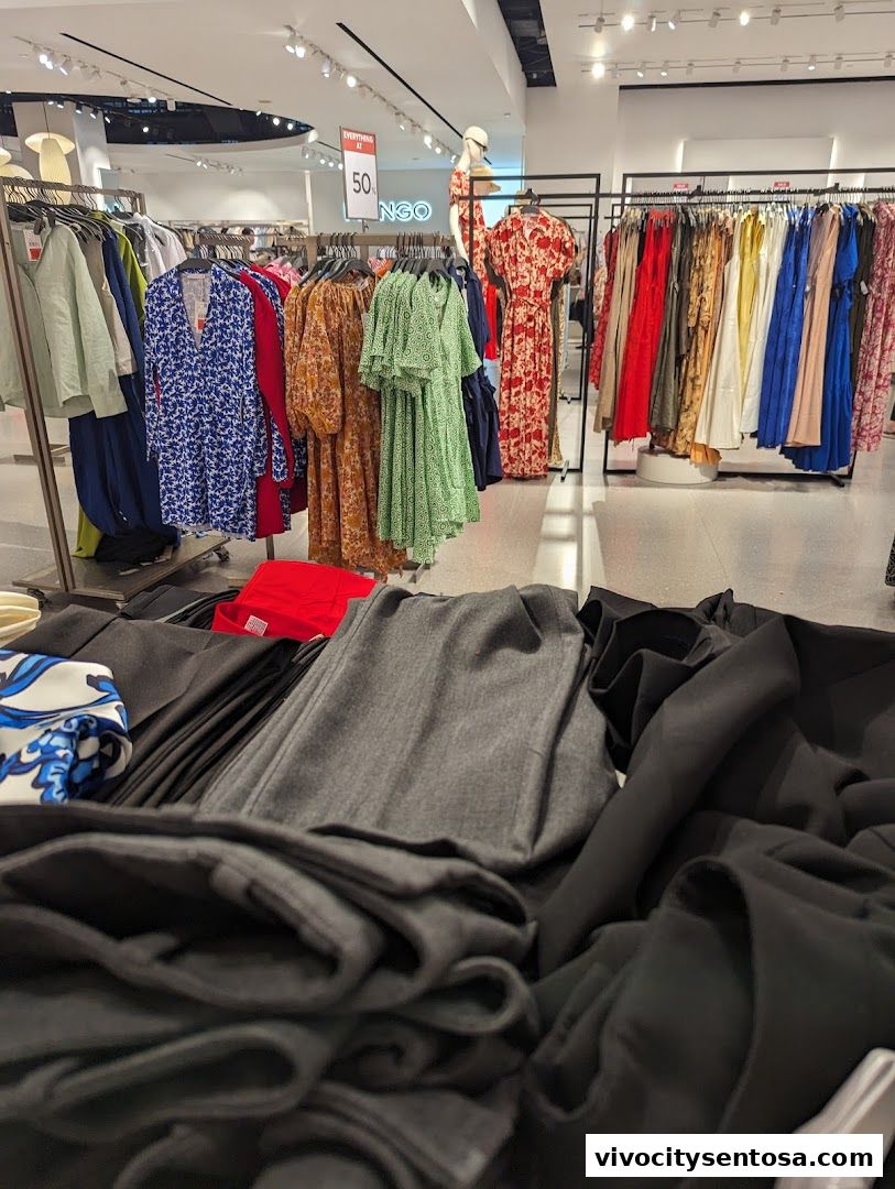 UNIQLO VivoCity Same Day Click  Collect