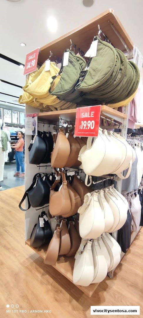 UNIQLO VivoCity Same Day Click  Collect