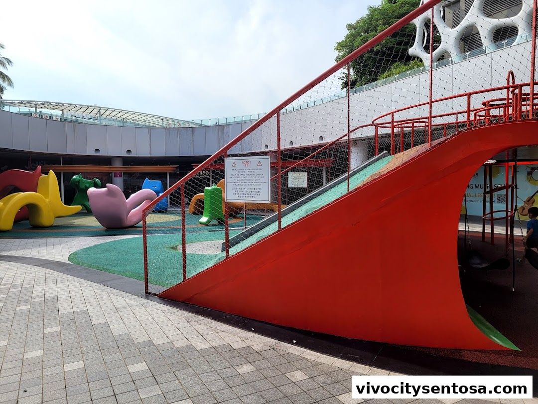 VivoCity Play Court