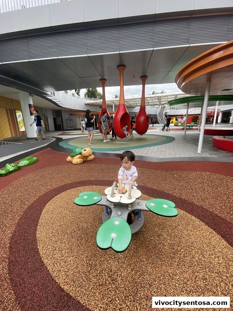 VivoCity Play Court
