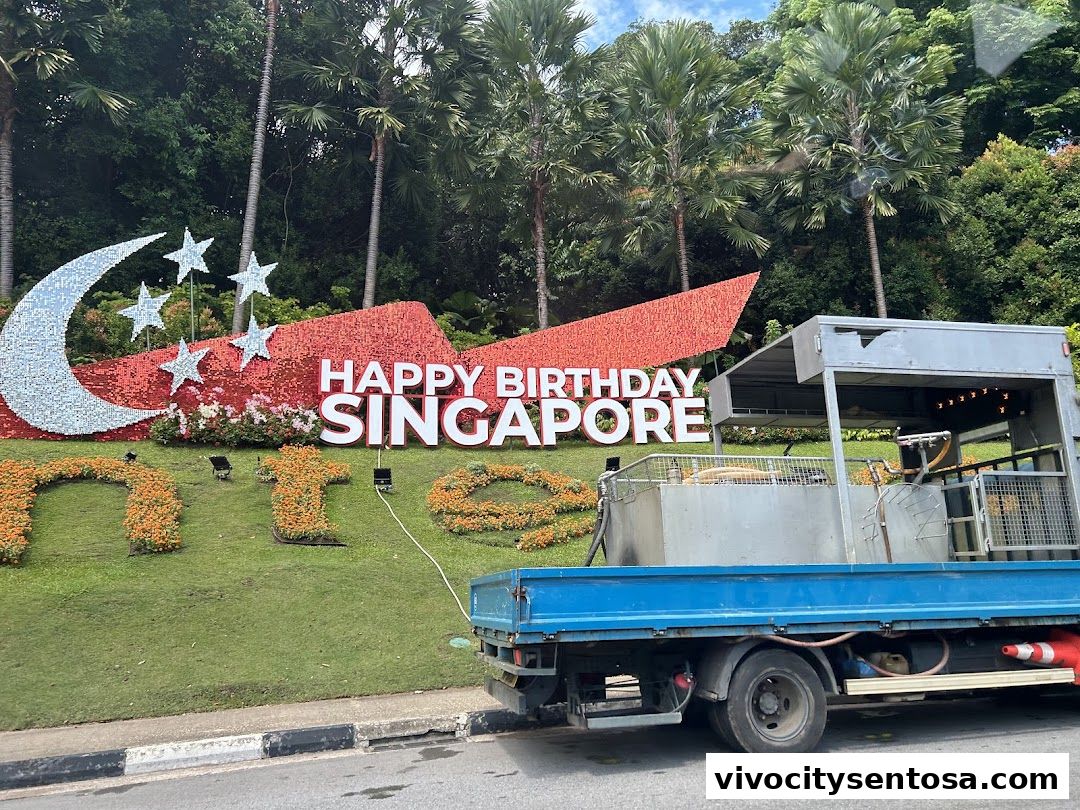 World Sentosa  Adventure Cove Waterpark