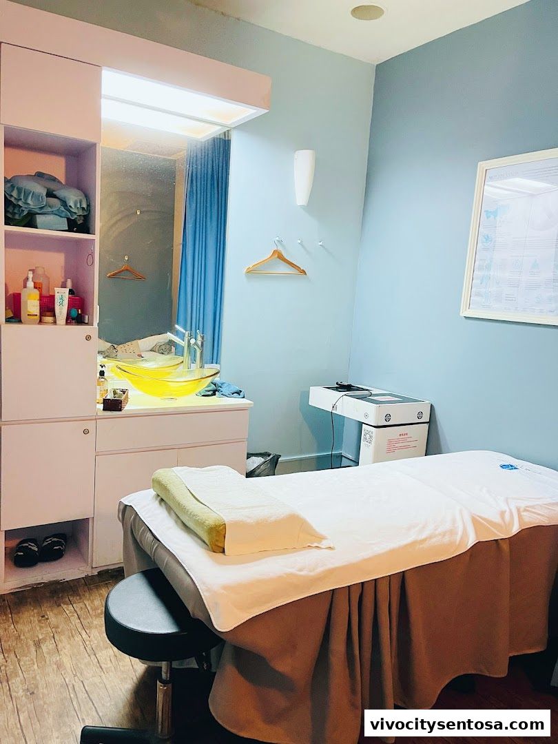 Yong Kang TCM Clinic 永康中医  Vivo City 02-172